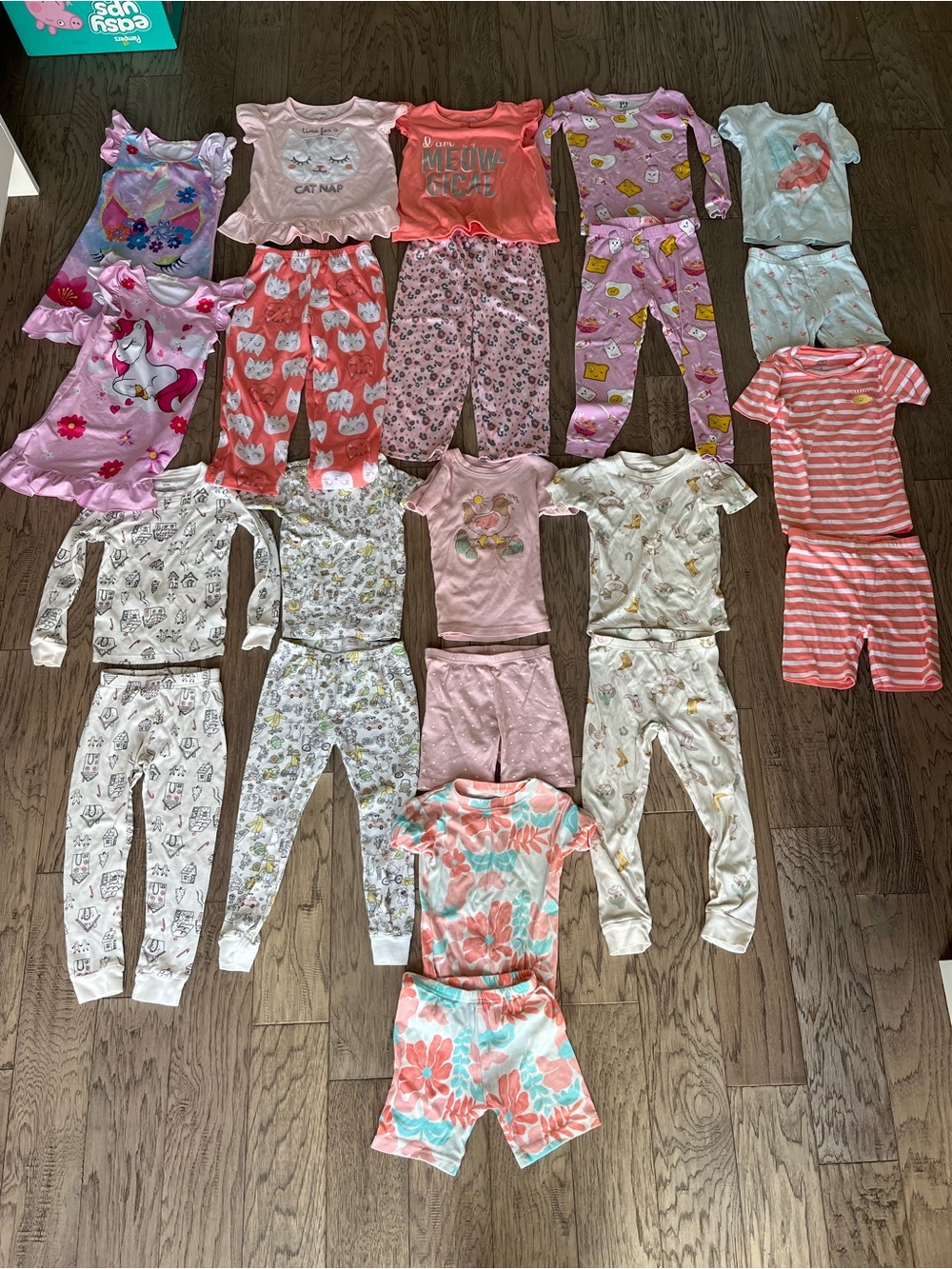 Girls 5t pajama lot